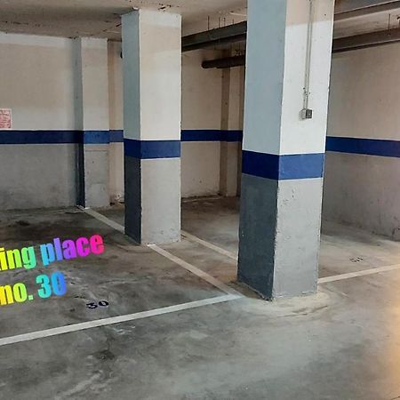 Cozy Apartment Overlooking Estepona'S Marina! Exteriör bild