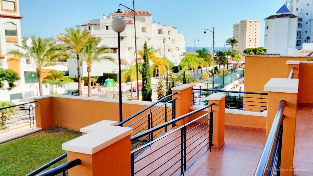 Cozy Apartment Overlooking Estepona'S Marina! Exteriör bild