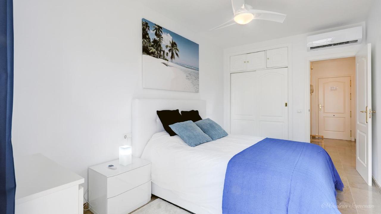 Cozy Apartment Overlooking Estepona'S Marina! Exteriör bild