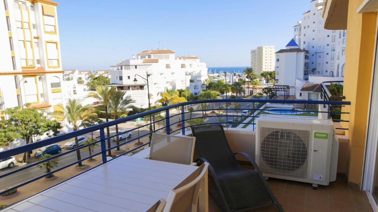 Cozy Apartment Overlooking Estepona'S Marina! Exteriör bild