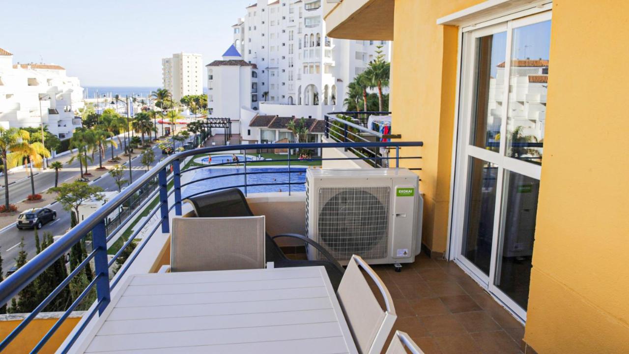 Cozy Apartment Overlooking Estepona'S Marina! Exteriör bild