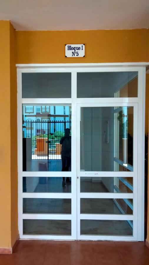 Cozy Apartment Overlooking Estepona'S Marina! Exteriör bild