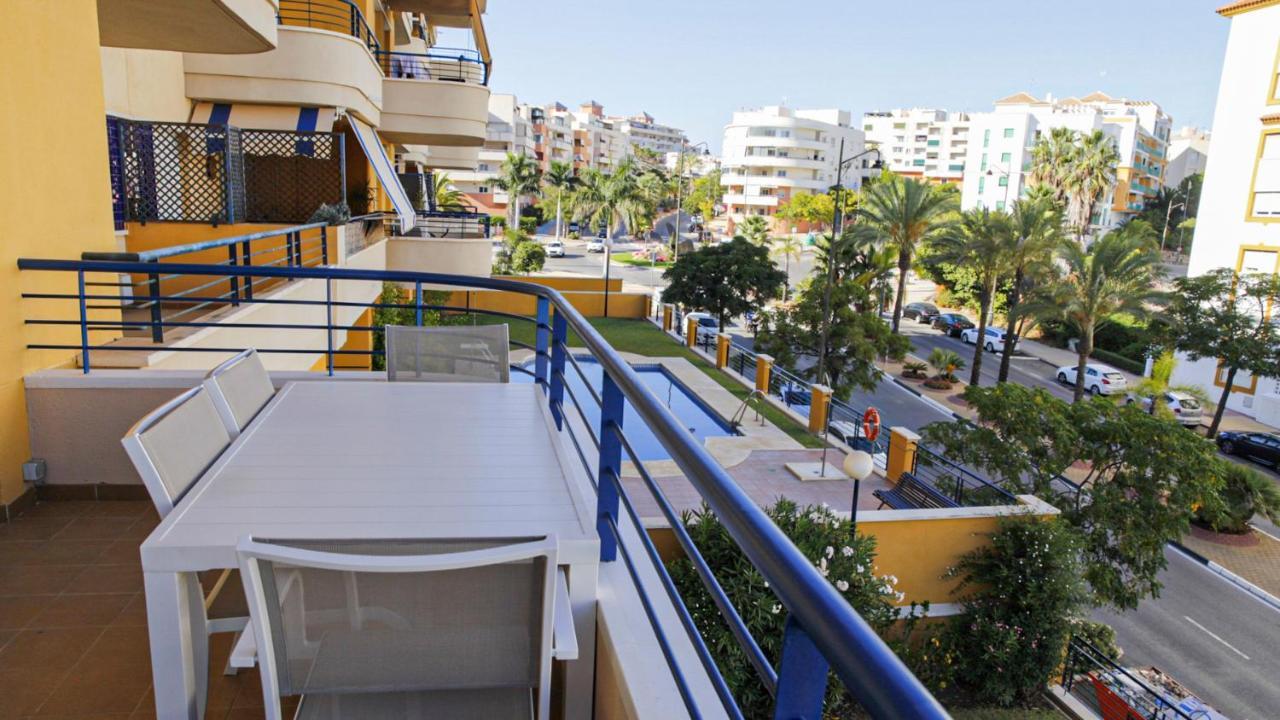 Cozy Apartment Overlooking Estepona'S Marina! Exteriör bild