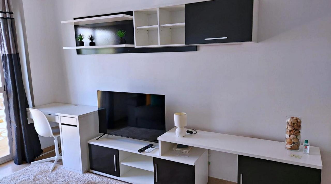 Cozy Apartment Overlooking Estepona'S Marina! Exteriör bild
